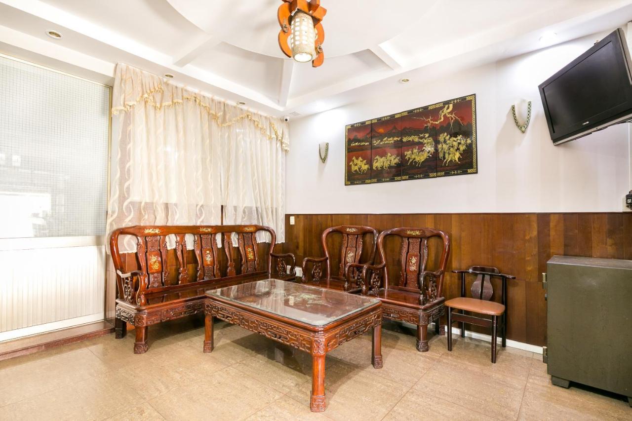 Oyo 369 Minh Anh Hotel Хошимин Экстерьер фото
